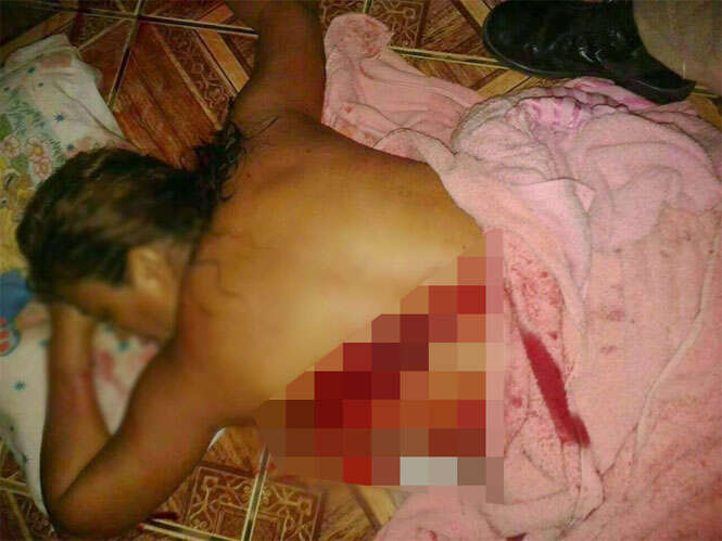 Mulher morre ao cair de vaso sanitário Mulher morre ao cair de vaso sanitário