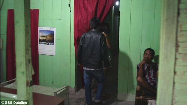 Ritual religioso bizarro faz com que pessoas subam até montanha para terem relação íntima com desconhecidos