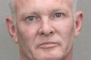 Homem passa por cirurgia para aumentar órgão genital, procedimento dá errado e membro fica com 2,5 centímetros