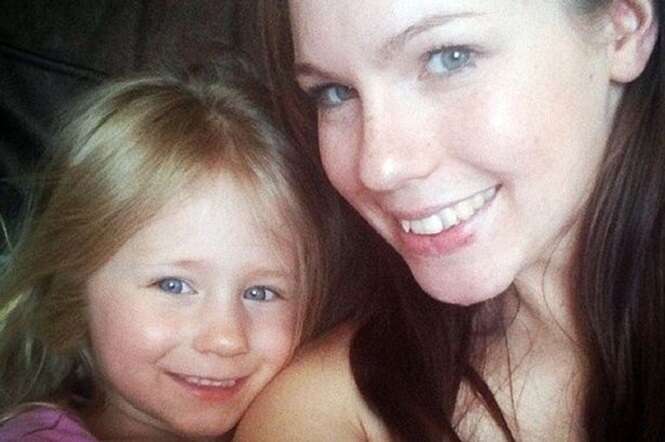 Menina de 4 anos morre afogada na banheira de casa