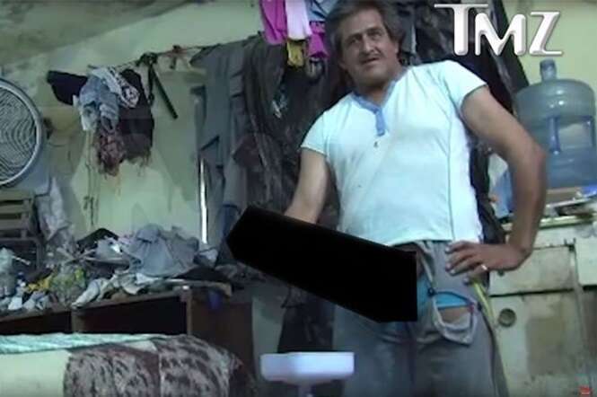 Homem com o maior pênis do mundo pesa genitália para provar que não está mentindo Homem com o maior pênis do mundo pesa genitália para provar que não está mentindo