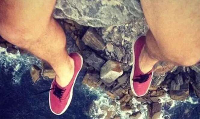 Homem morre ao perder o equilíbrio quando tentava tirar selfie