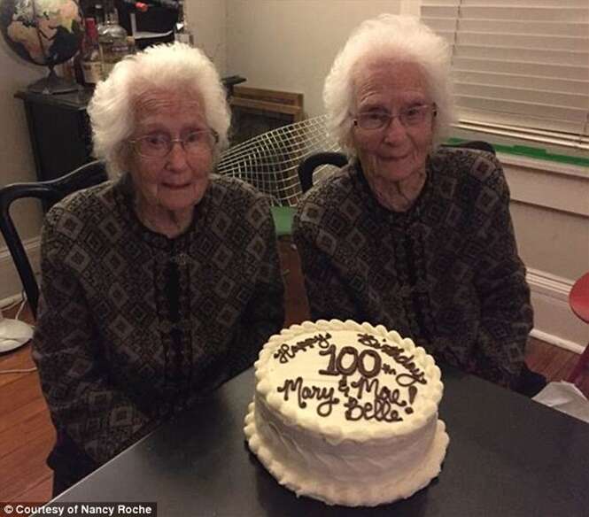 Conheça as gêmeas idênticas de 100 anos não se separam para nada