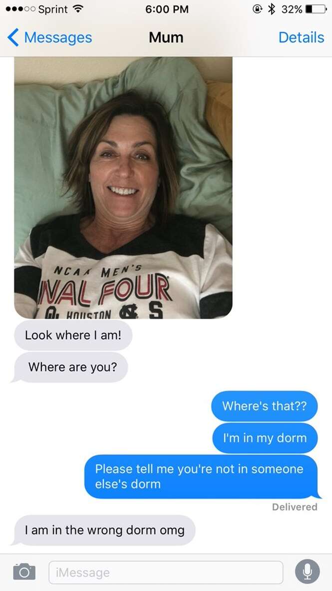 Mãe faz selfies no dormitório de universidade para surpreender filha com sua visita