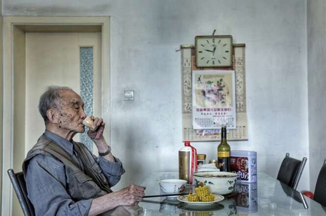 Fotos comoventes mostram a vida de um idoso antes e depois de sua esposa falecer