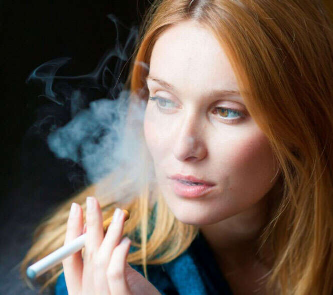 Cigarros eletrônicos podem causar câncer de pulmão.