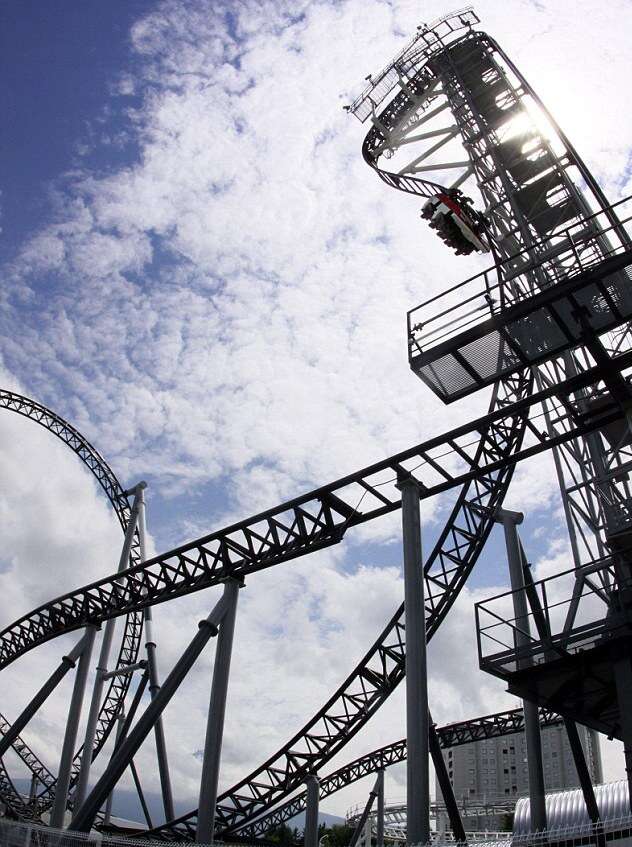 Takabisha, Fuji-Q Highland Amusement Park, Japão