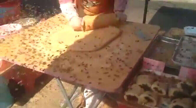 Massa de mochi com abelhas