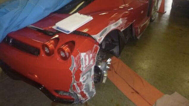 Ferrari Enzo destruída é reformada e vai a leilão