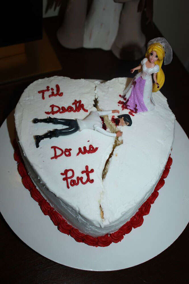 Confira as mais criativas imagens de bolos de divórcio