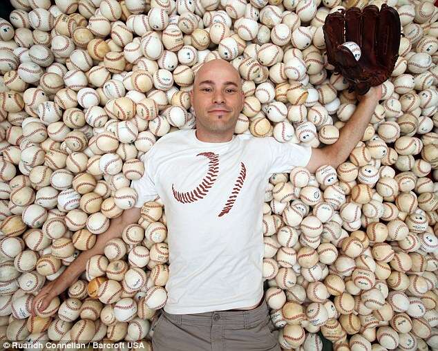 Fã de beisebol possui mais de 7.500 bolas capturadas