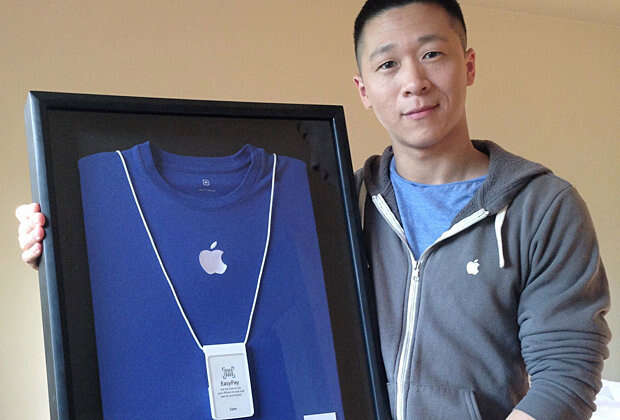 Homem que trabalhou na Apple, coloca cartão de visitas da empresa em leilão na internet