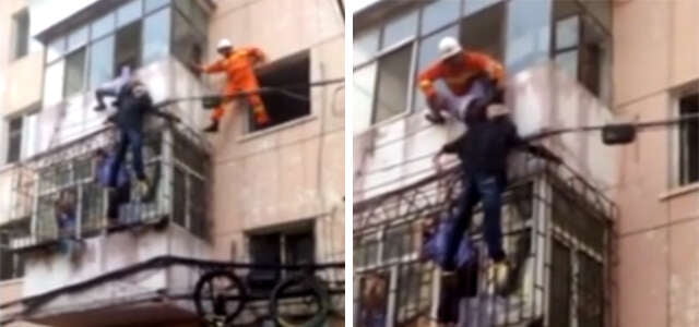 Imagens chocantes mostram idosa pendurada do lado de fora de seu apartamento