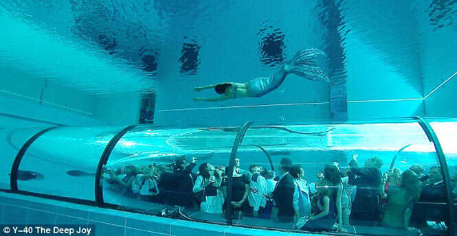 Conheça a piscina mais profunda do mundo