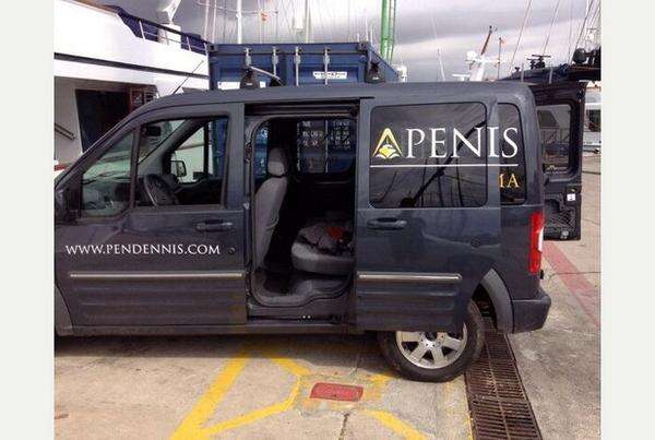 Imagem hilária de empresa chamada Pendennis repercute na internet