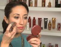 Aparelho inovador que elimina espinhas chega ao Brasil por 599 reais