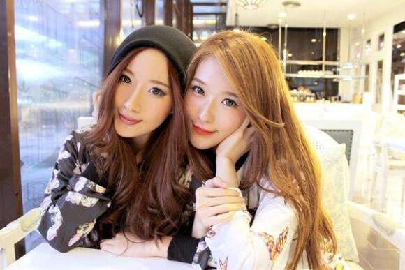 Irmãs gêmeas inseparáveis, fazem grande sucesso na internet