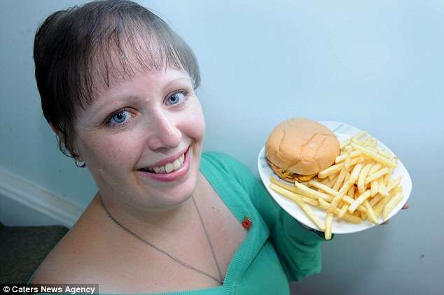 Conheça a mulher que é extremamente alérgica a hambúrgueres e batatas fritas