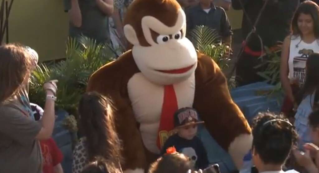 Homem fica com problema de saúde grave depois interpretar Donkey Kong