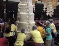 Maior bolo de casamento do mundo faz sucesso na internet