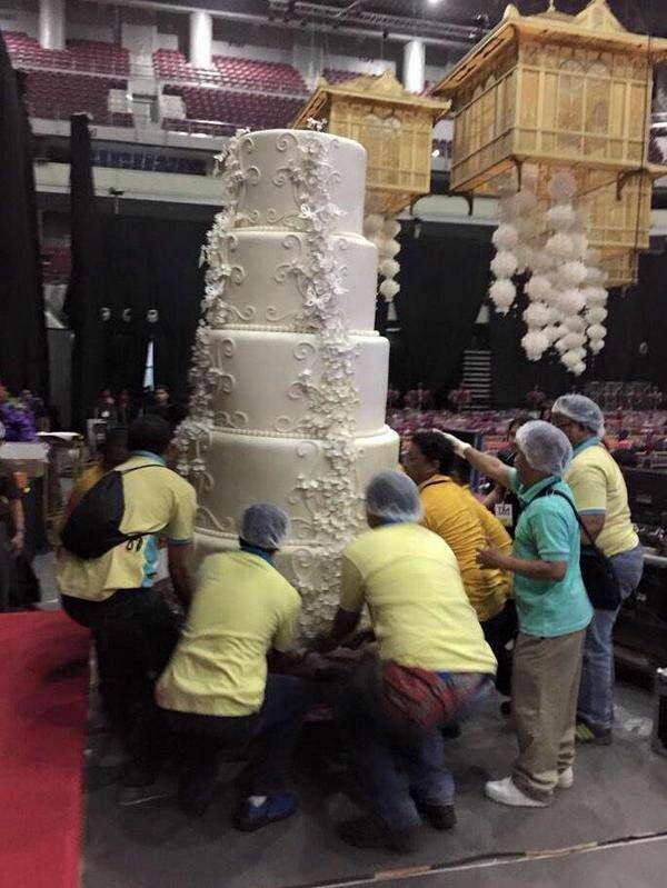 Maior bolo de casamento do mundo faz sucesso na web