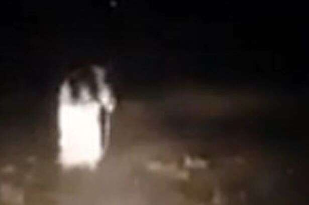 Fantasma é filmado perseguindo veículo