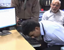 Indiano quebra o recorde de digitação com o nariz