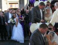 Mulher com câncer terminal realiza desejo de sua vida ao se casar com noivo com quem namorou 20 anos