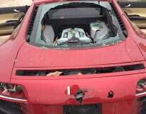 Mulher traída destrói carro do marido avaliado em R$ 400 mil