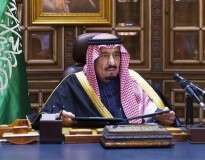 Rei da Arábia Saudita inicia governo distribuindo 50 bilhões de reais para cidadãos