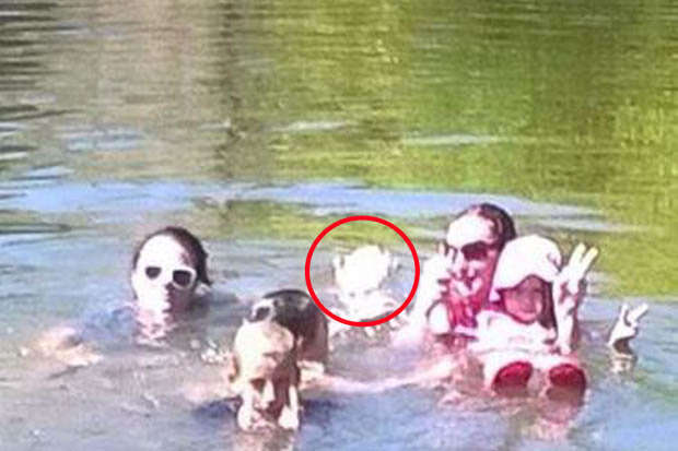 Fantasma aparece em foto de família 100 anos depois de menina morrer no mesmo rio