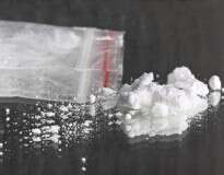 Adolescentes roubam cinzas de falecido acreditando que estavam levando cocaína