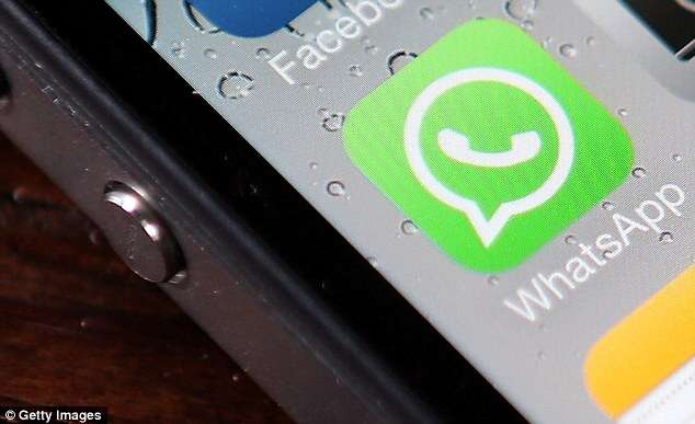 Mulher é condenada a 70 chicotadas além de ter que pagar multa após ofender homem pelo WhatsApp