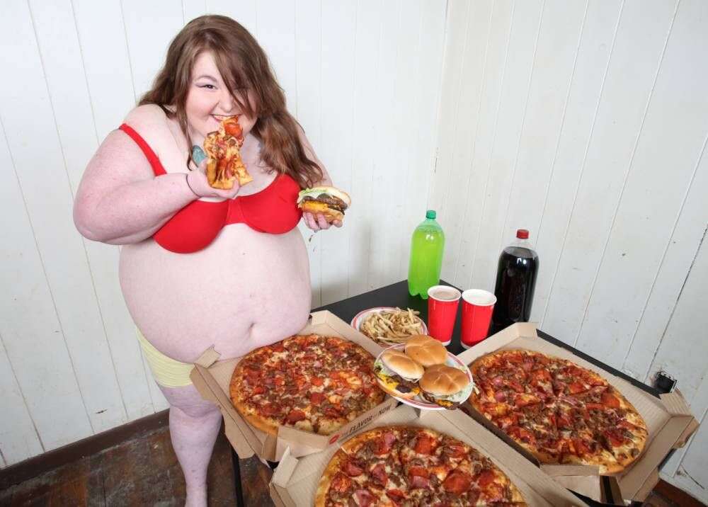 Modelo obesa é considerada musa sensual por seguidores