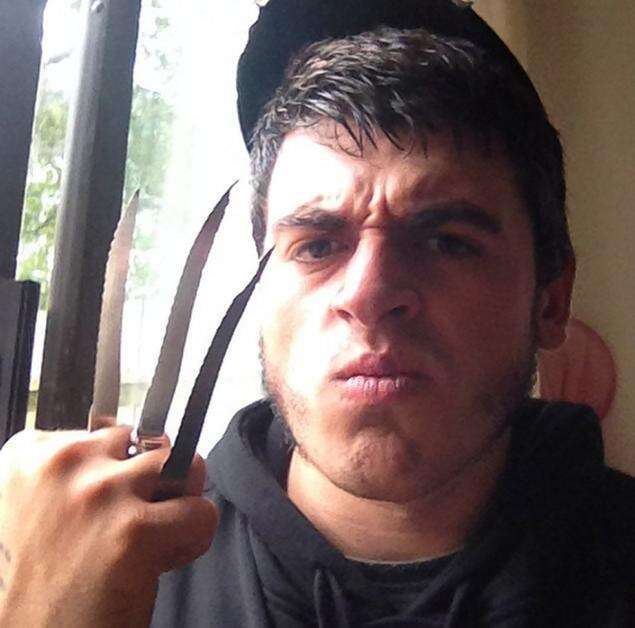 Obcecado pelo Wolverine mata mãe, padrasto e irmã em ataque brutal