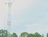 Mulher morre ao se chocar contra o solo durante salto de bungee jump