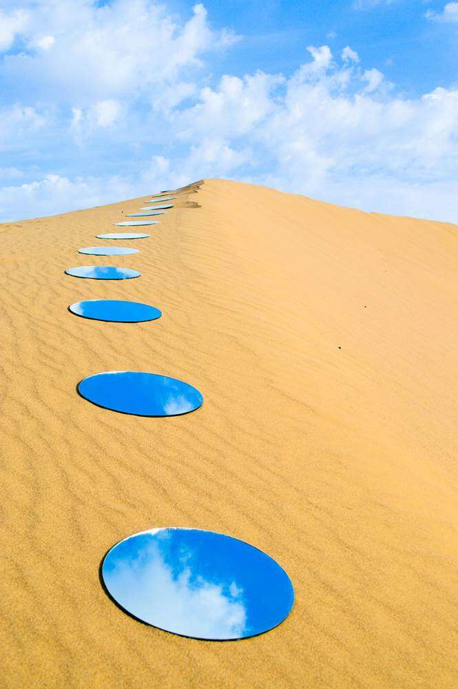 Espelhos no deserto