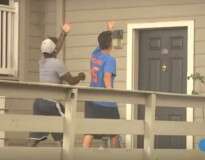 Vídeo mostra momento dramático em que duas mulheres saltam da janela de imóvel em chamas