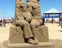 22 esculturas fantásticas feitas inteiramente de areia
