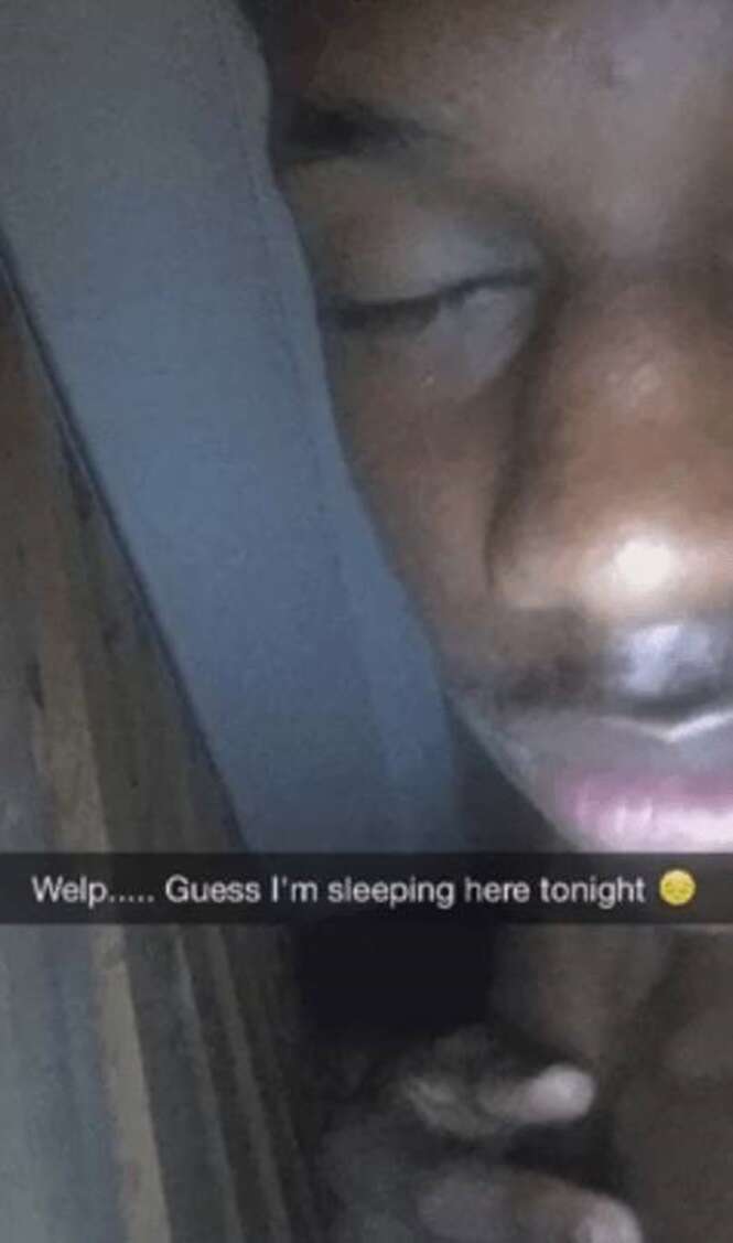 Guy Snapchats Himself Hiding Under Girls Bed After Her Mom Came Home Early
