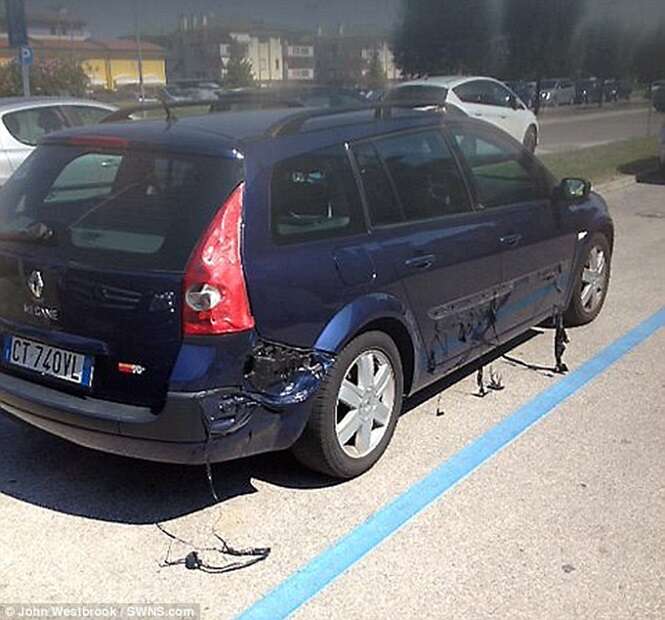 Vídeo mostra momento inacreditável em que um carro derrete na Itália