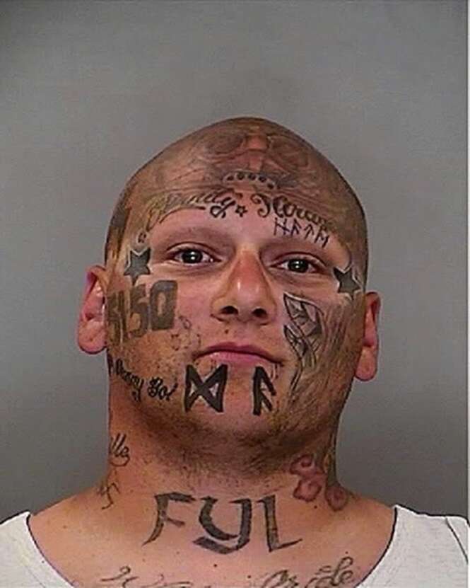 810