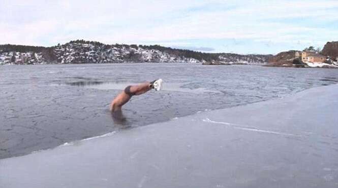 Pessoas que sabem como se divertir no inverno de países gelados