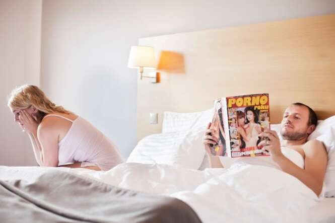 young couple, bed, porn, porno, pornographic magazine, erotic