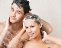 10 coisas que não se deve fazer ao tomar banho junto com outra pessoa
