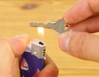 Como fazer cópia de uma chave usando materiais encontrados dentro de casa?