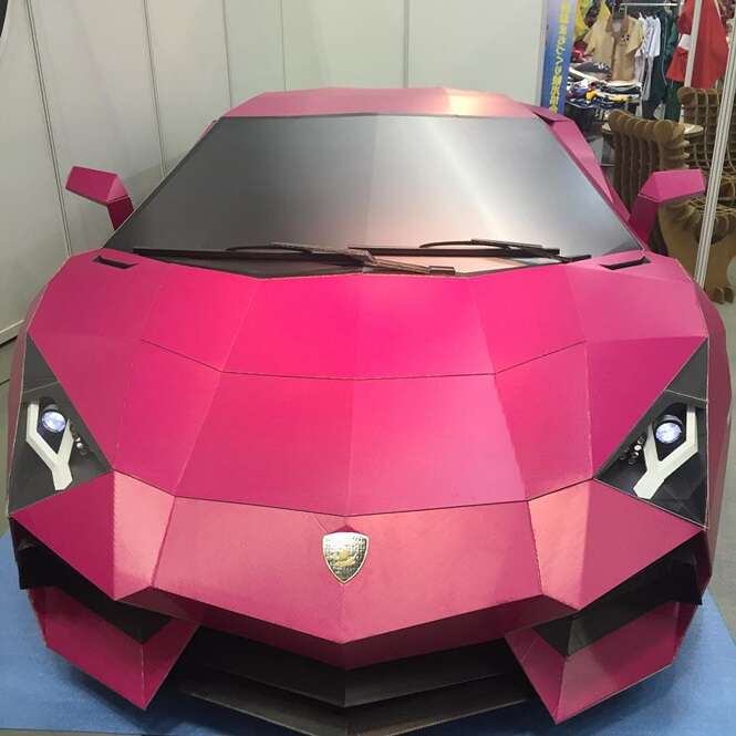 Japoneses criam Lamborghini feita de papelão
