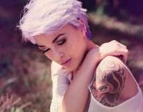 Mulheres tatuadas têm maior autoestima que pessoas sem desenhos na pele, revela estudo