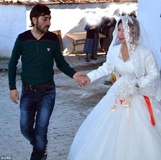 Noiva engana homens os fazendo se casar com ela antes de desaparecer levando os presentes de casamento