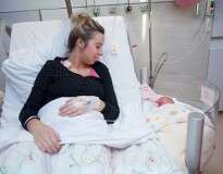 Hospital holandês revoluciona com leitos que permitem às novas mamães ficarem juntas dos filhos
